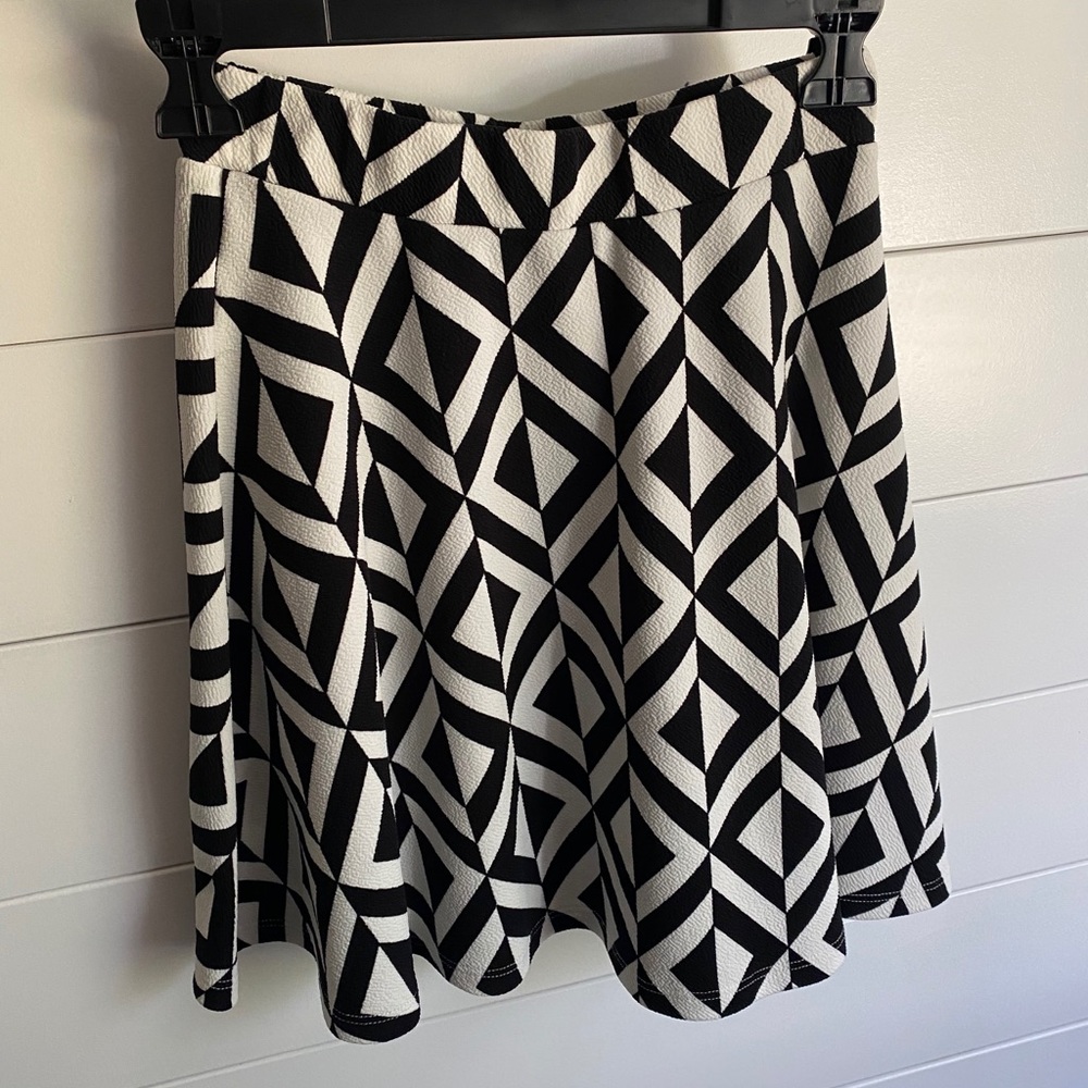 Geometric Printed Skirt